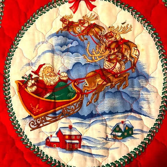 Christmas Tree Skirt illustrating “The Night Before Christmas “ - Picture 4 of 8